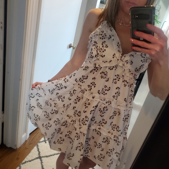 Floral Print Ruffle Dress - Picture 9 of 10